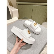 Balenciaga Slippers